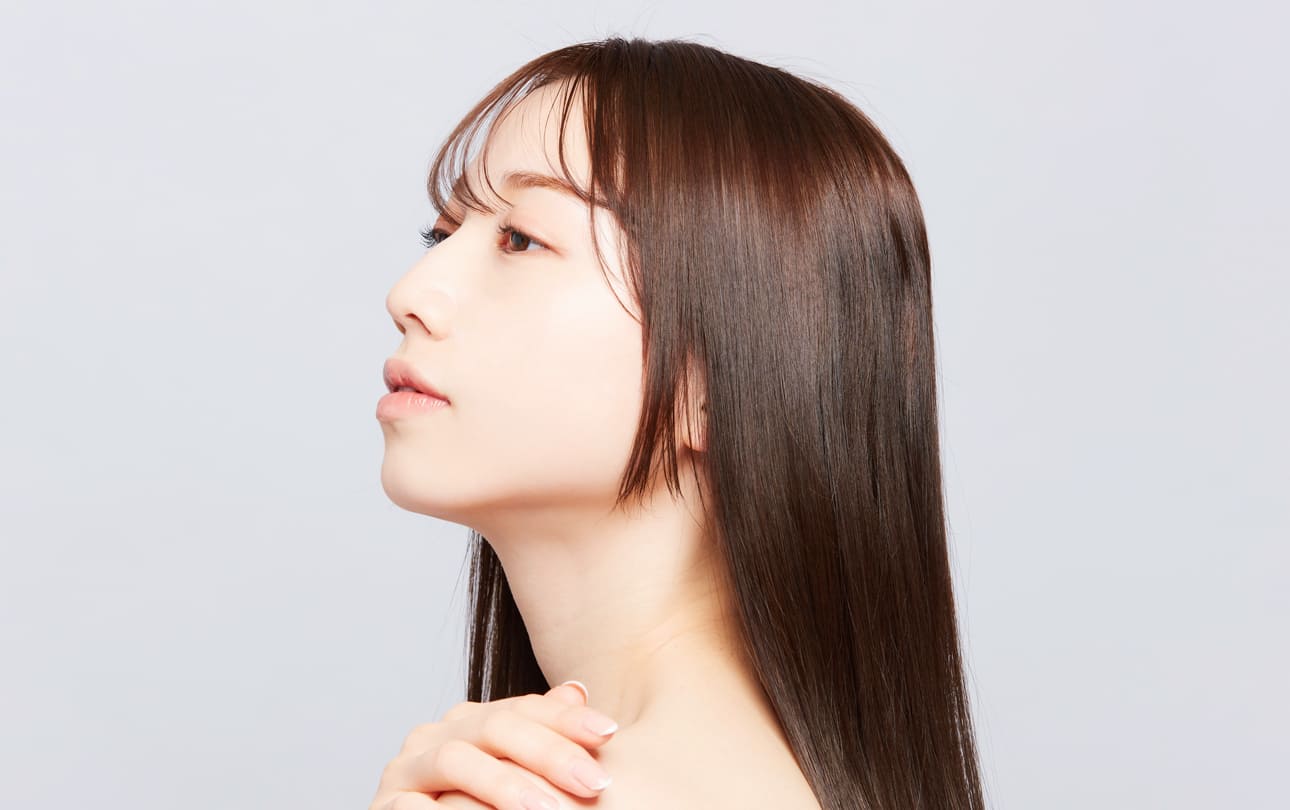 鼻尖形成(耳介軟骨・耳珠軟骨移植)は半永久的に美しいシャープな鼻先をキープ